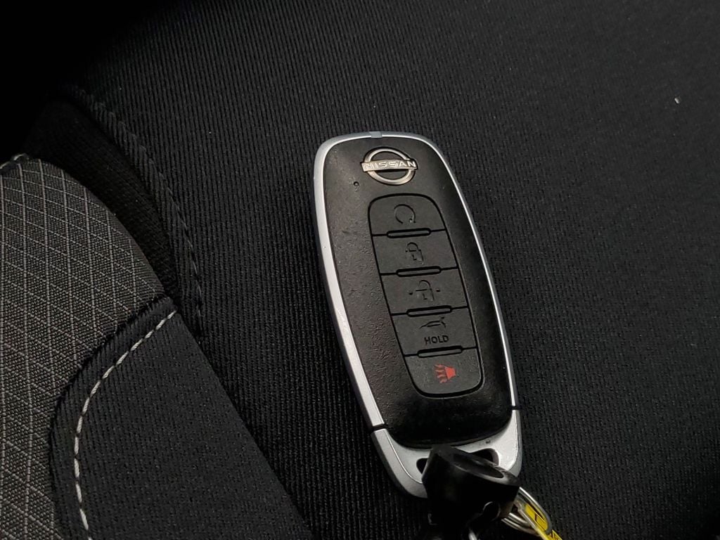 2025 Nissan Pathfinder SV - Photo 26