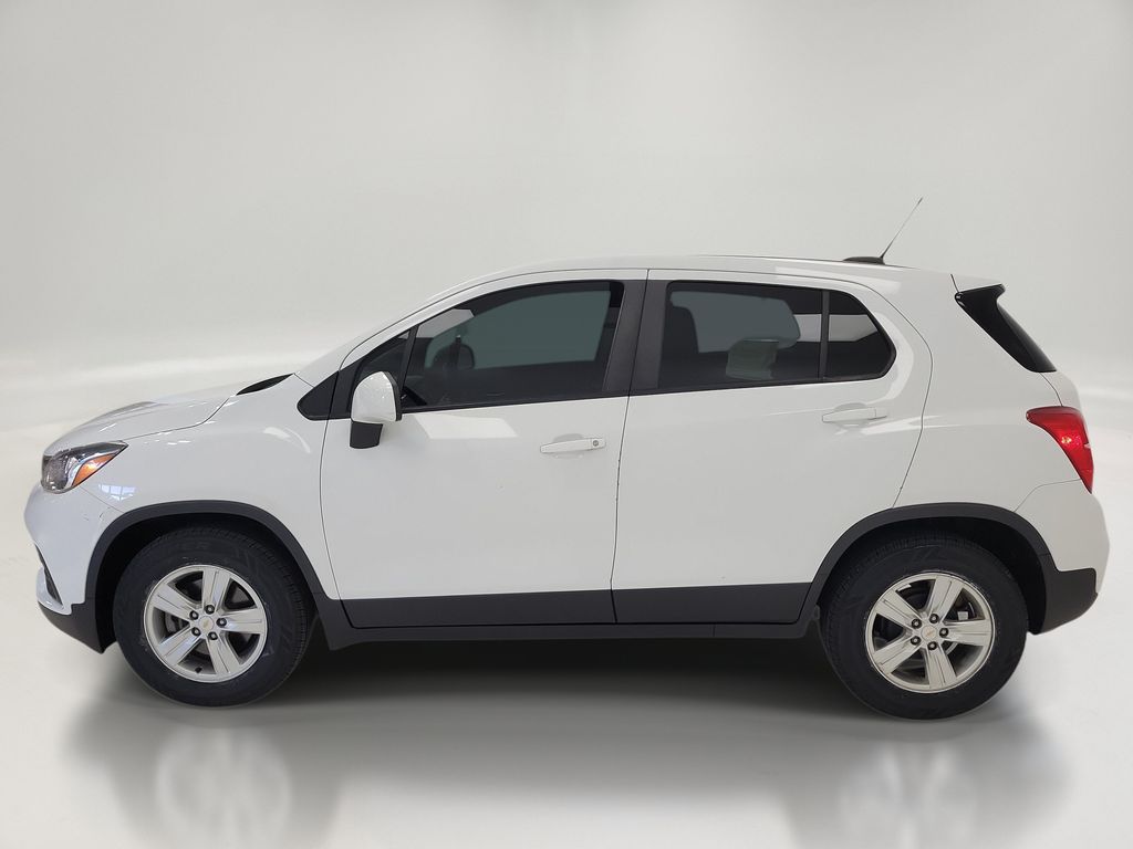 Used 2020 Chevrolet Trax LS with VIN KL7CJKSBXLB328522 for sale in Lansing, IL