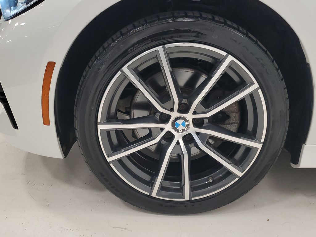 2021 BMW 3 Series 330i - Photo 9