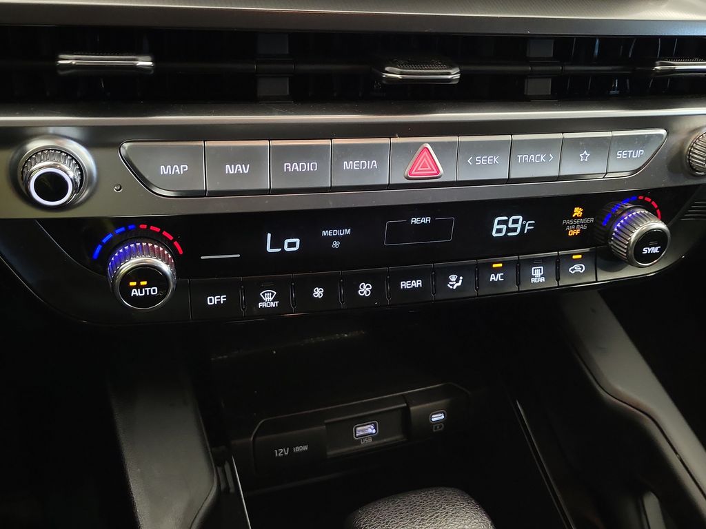 2024 Kia Telluride LX - Photo 21
