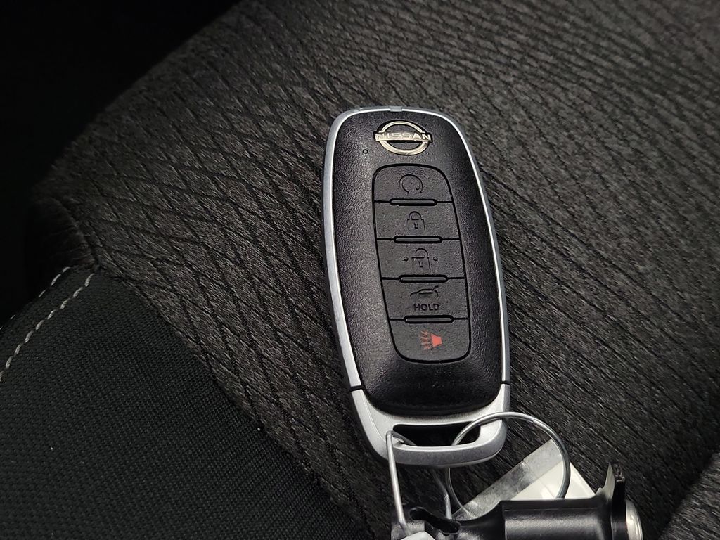 2025 Nissan Rogue SV - Photo 26