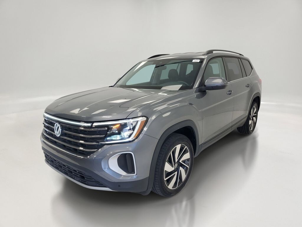 Used 2025 Volkswagen Atlas 2.0T SE w/Technology SUV