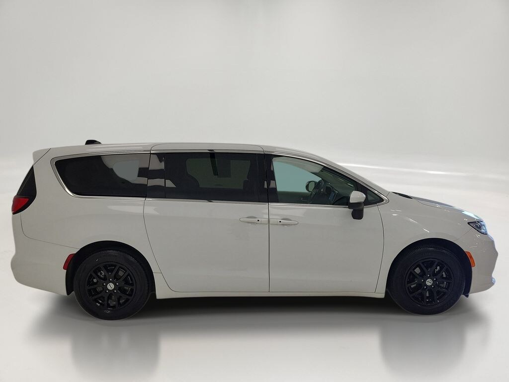 Used 2023 Chrysler Pacifica Touring L Van Passenger Van