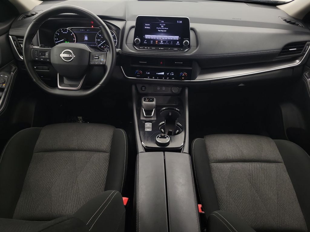 2025 Nissan Rogue SV - Photo 13