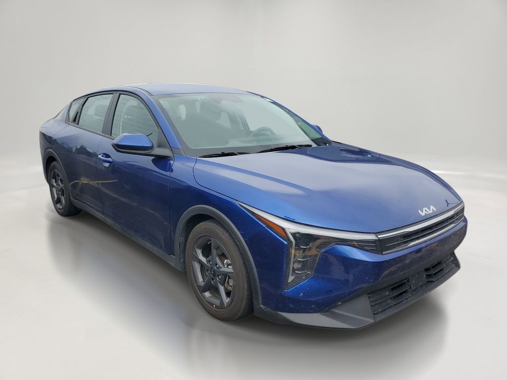 2025 Kia K4 LXS AT's photo
