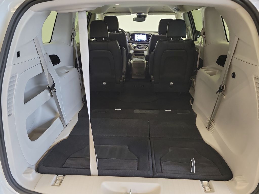 2023 Chrysler Pacifica Touring L - Photo 26