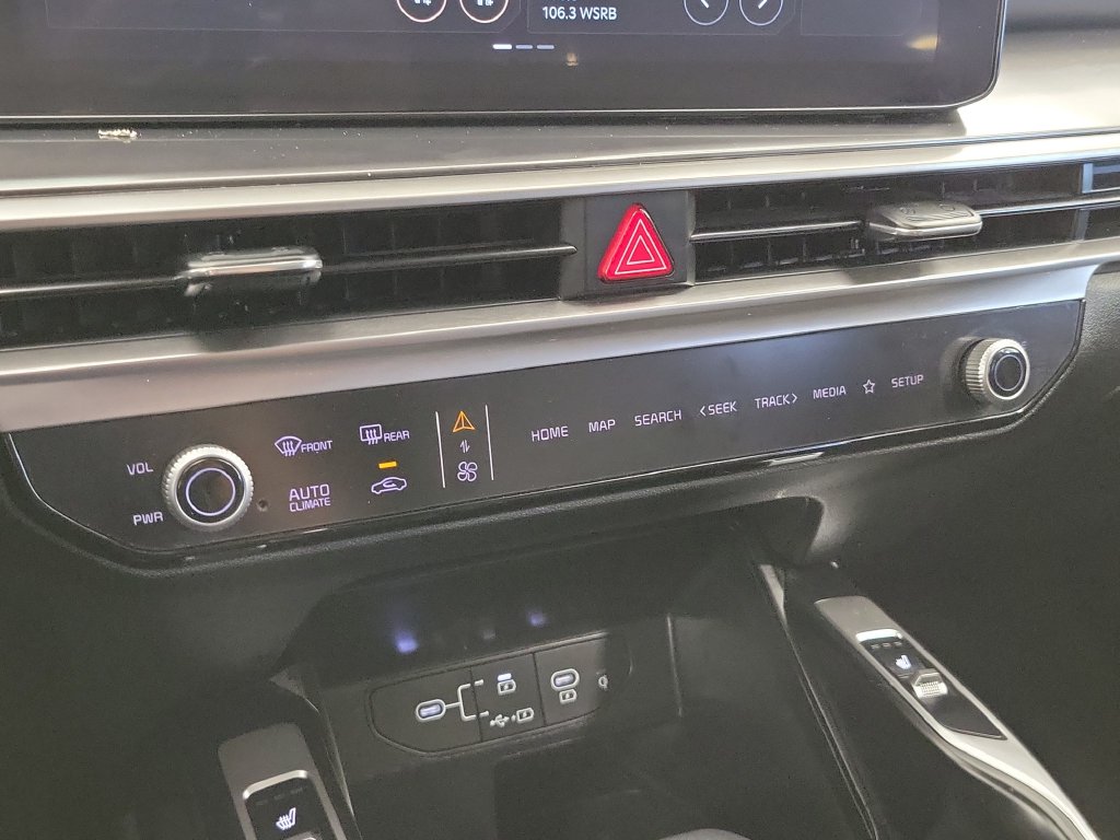 2024 Kia Sorento S - Photo 19