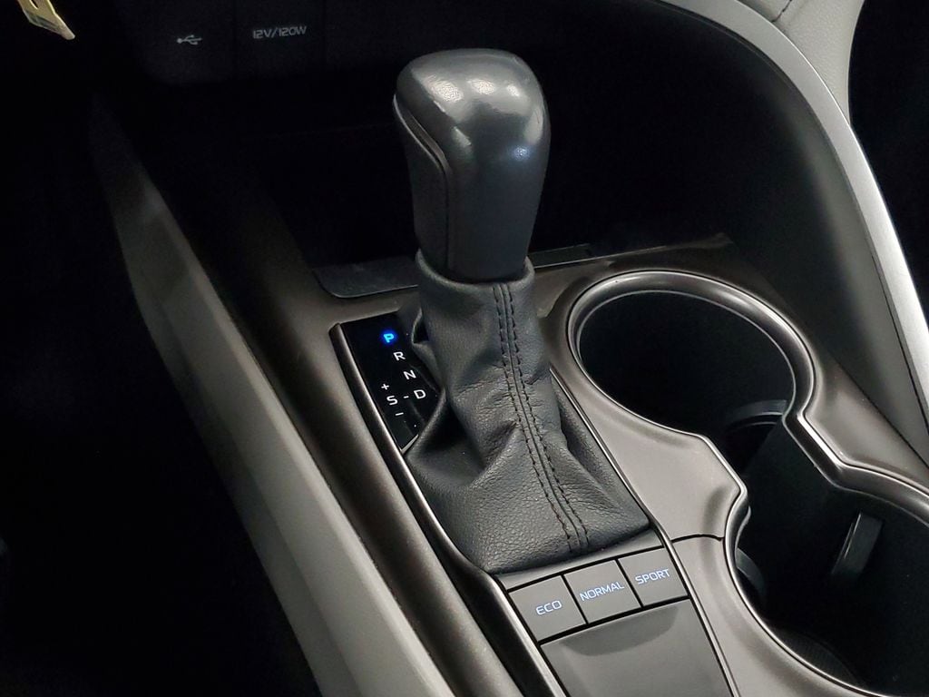 2023 Toyota Camry SE - Photo 23