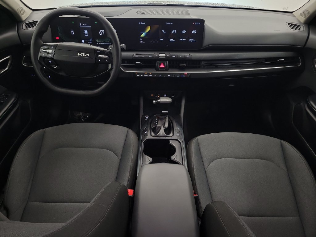2025 Kia K4 LXS - Photo 14