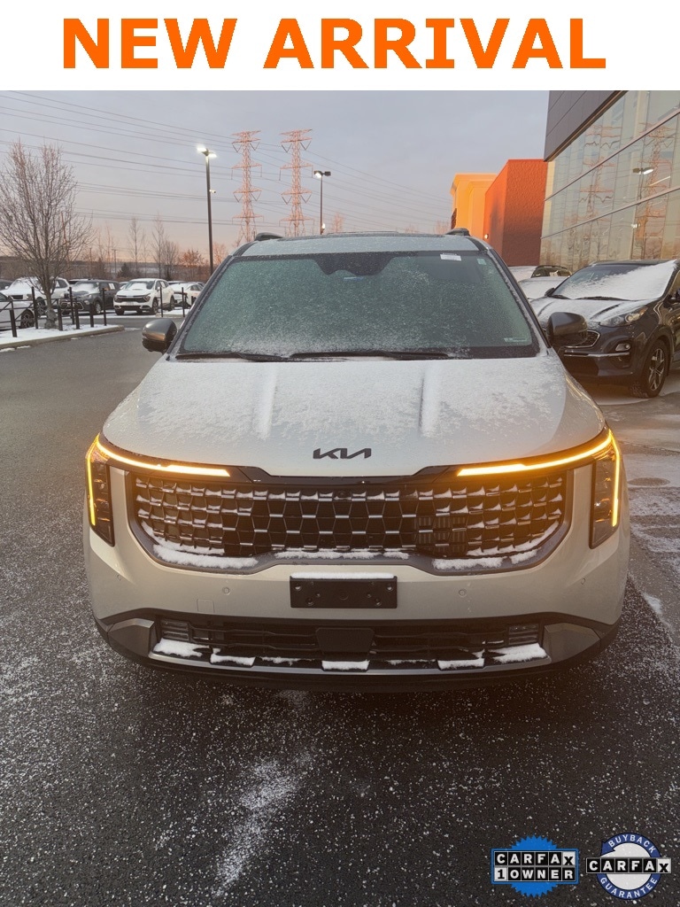 2025 Kia Carnival SX's photo