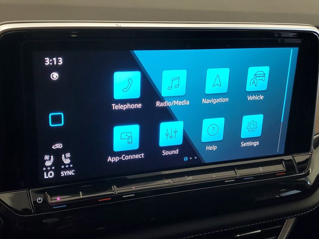 2025 Volkswagen Atlas SE w/Tech - Photo 18