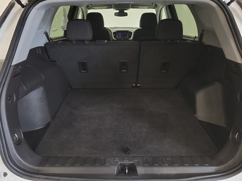 2024 GMC Terrain SLE - Photo 23