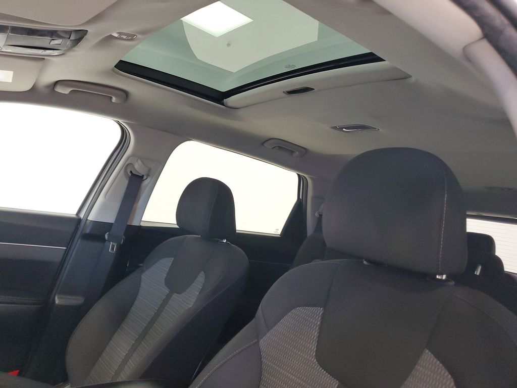2021 Kia Sorento LX - Photo 22