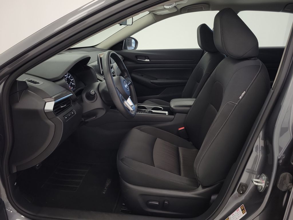 2024 Nissan Altima SV - Photo 9