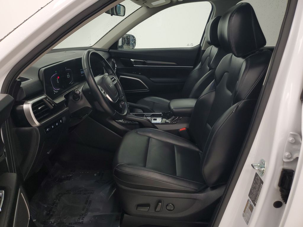 2025 Kia Telluride S - Photo 11