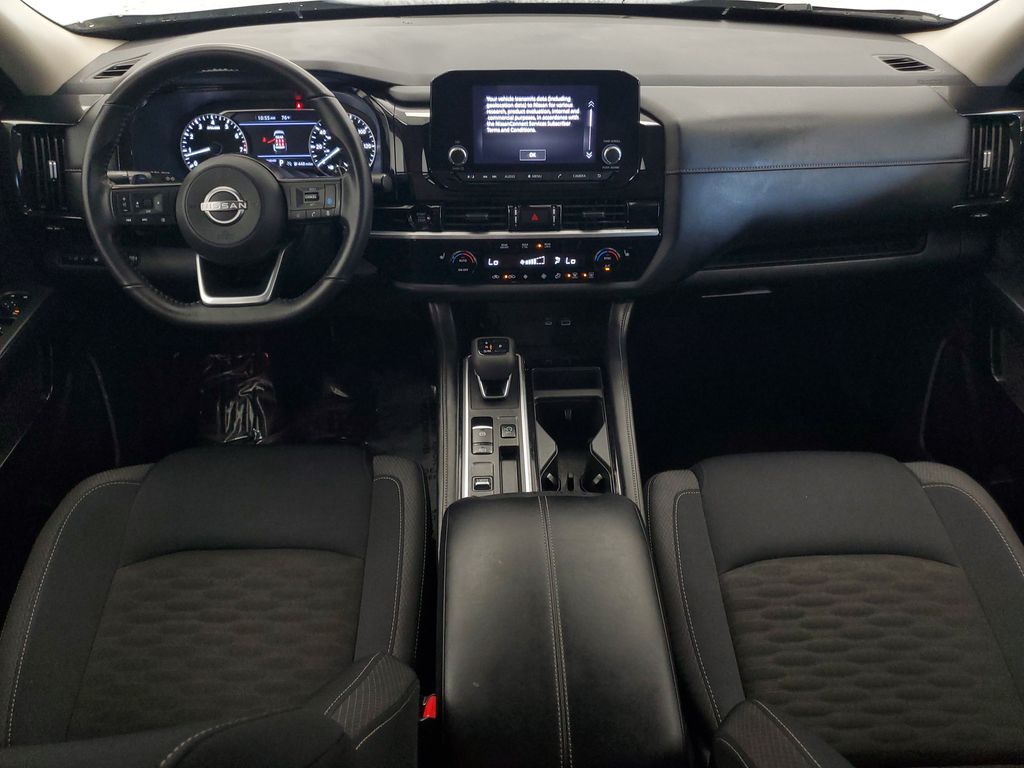 2025 Nissan Pathfinder SV - Photo 14