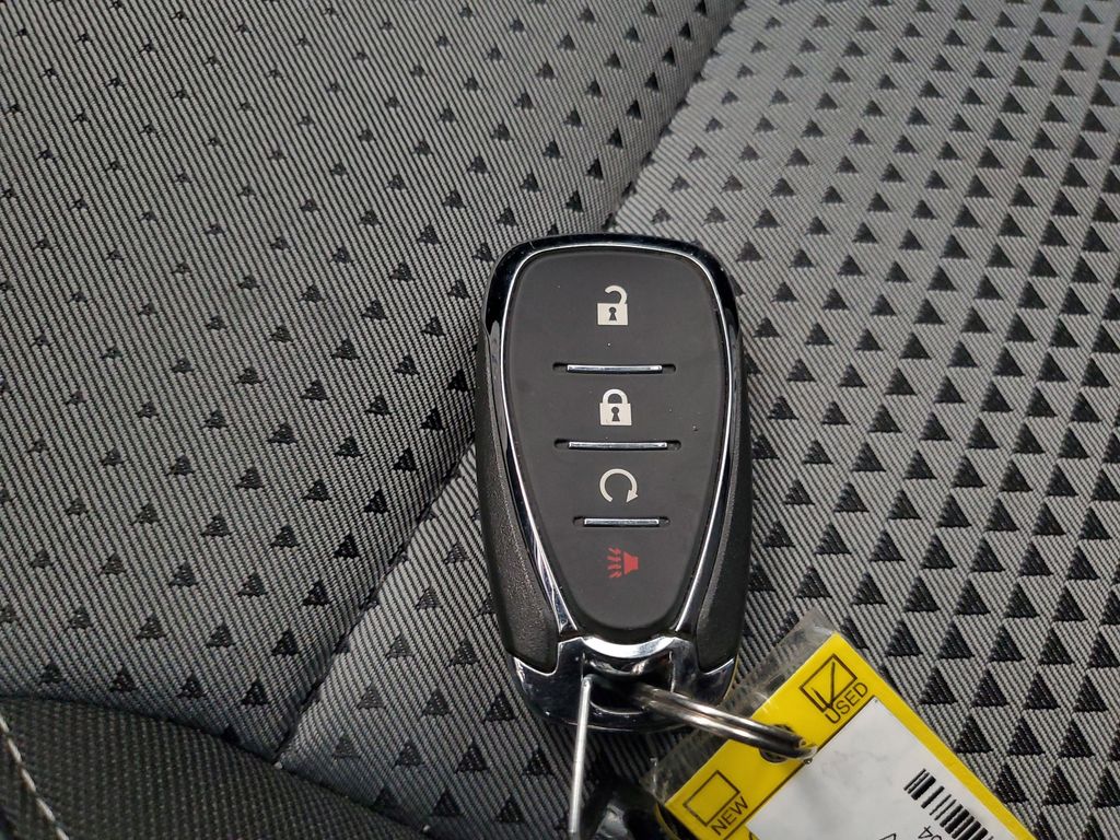 2025 Chevrolet Trax LT - Photo 28