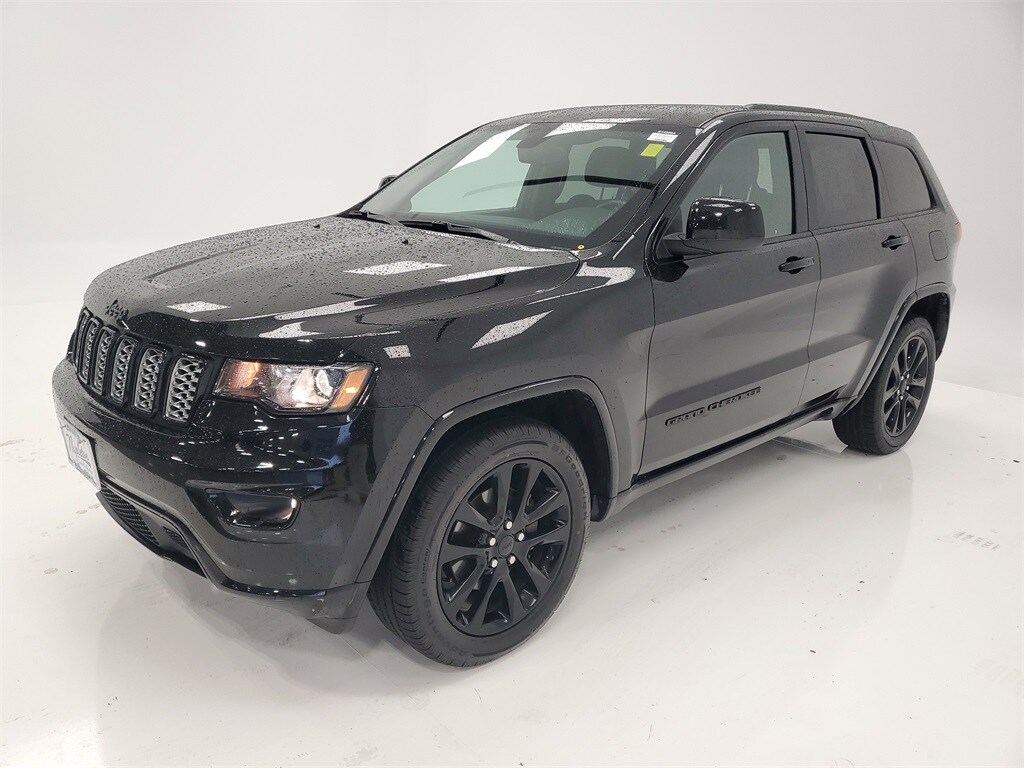 Used 2019 Jeep Grand Cherokee Laredo SUV