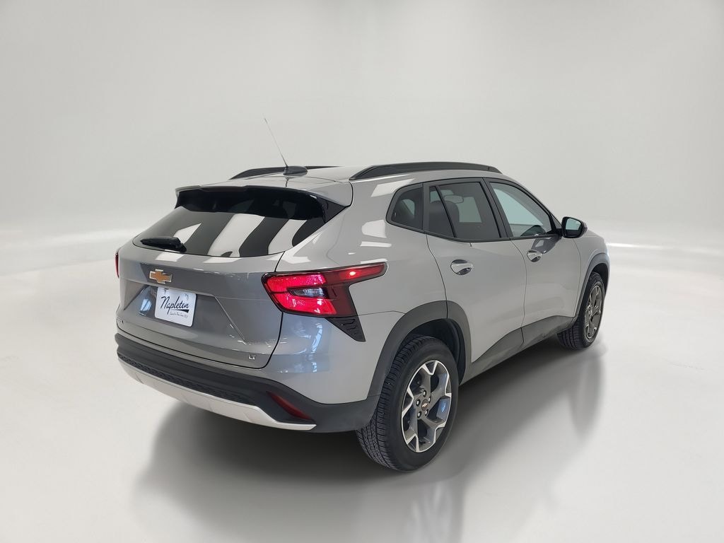 Used 2025 Chevrolet Trax LT SUV