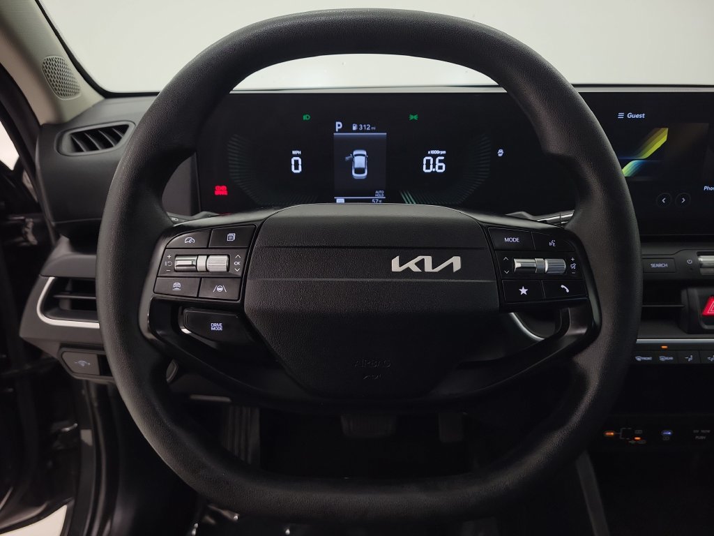 2025 Kia K4 LXS - Photo 15