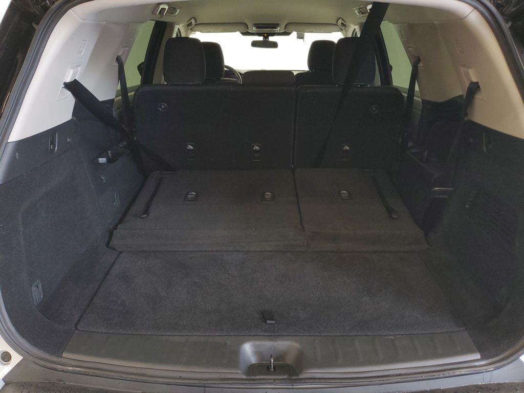 2025 Nissan Pathfinder SV - Photo 25