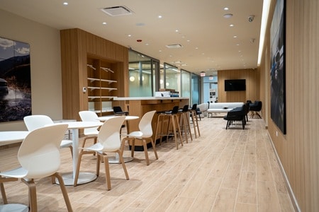 Napleton's River Oaks Kia Amenities