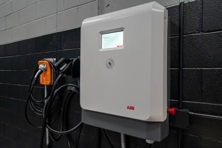 Napleton's River Oaks Kia EV Equipment