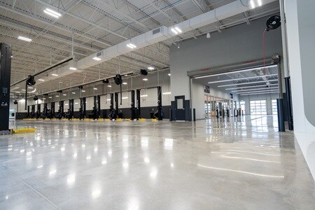 Napleton's River Oaks Kia EV Service Bays