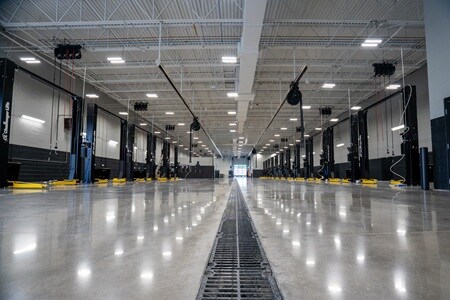 Napleton's River Oaks Kia Service Bays