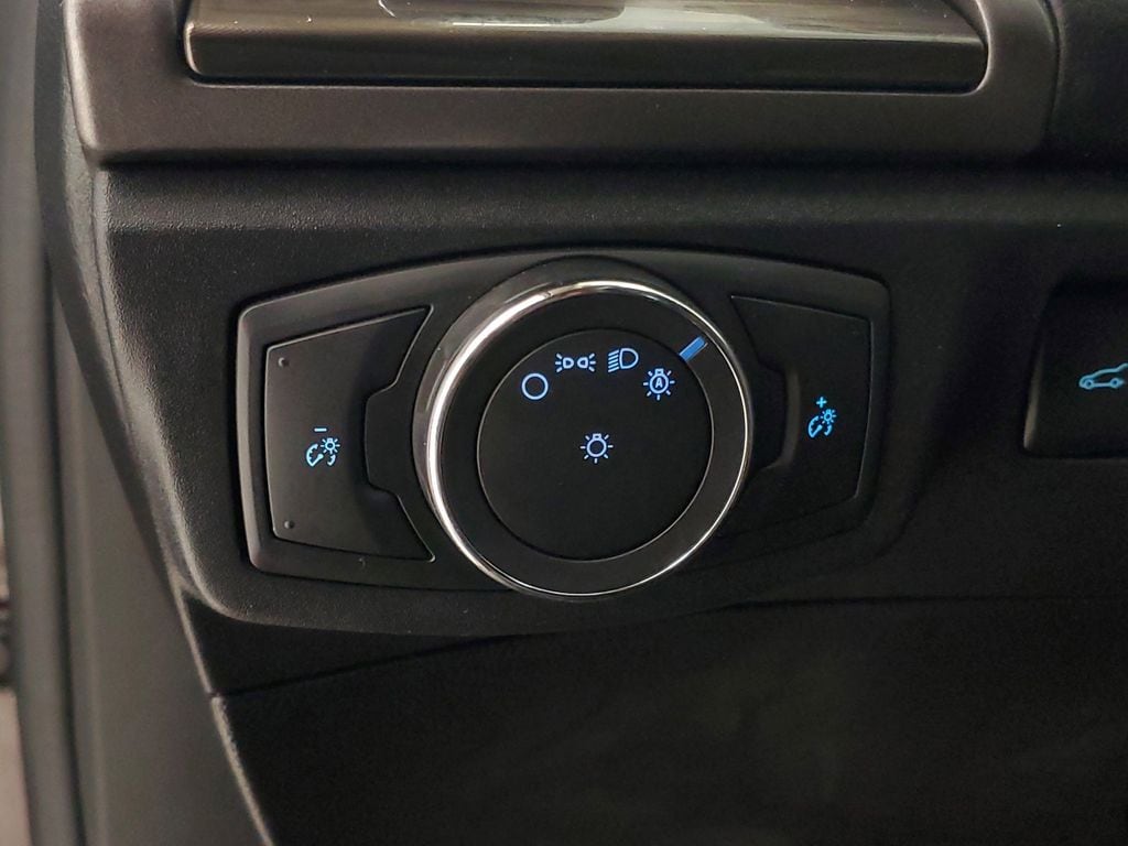 2018 Ford Fusion SE - Photo 11