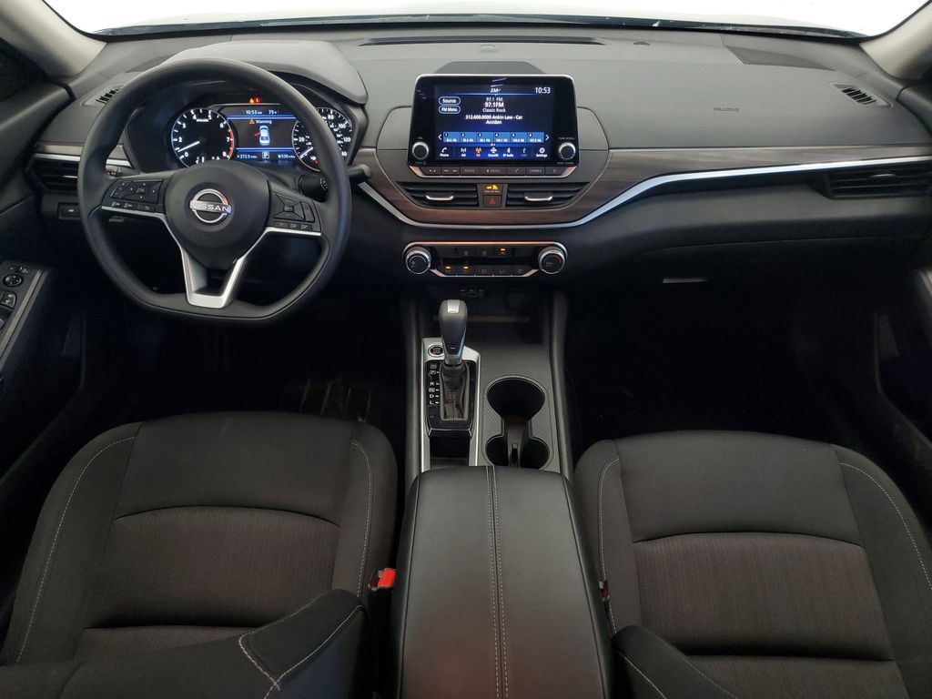 2025 Nissan Altima SV - Photo 15