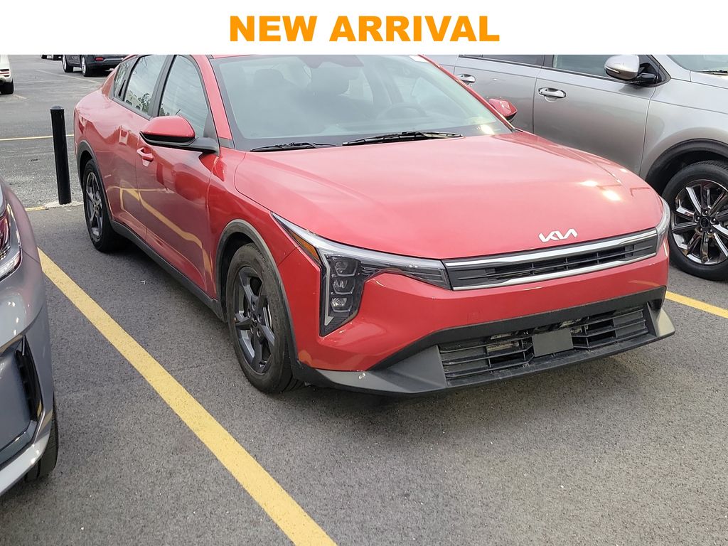 2025 Kia K4 LXS AT's photo