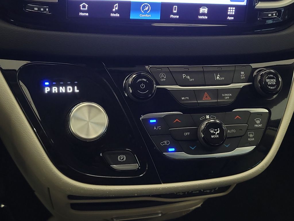 2023 Chrysler Pacifica Touring L - Photo 21