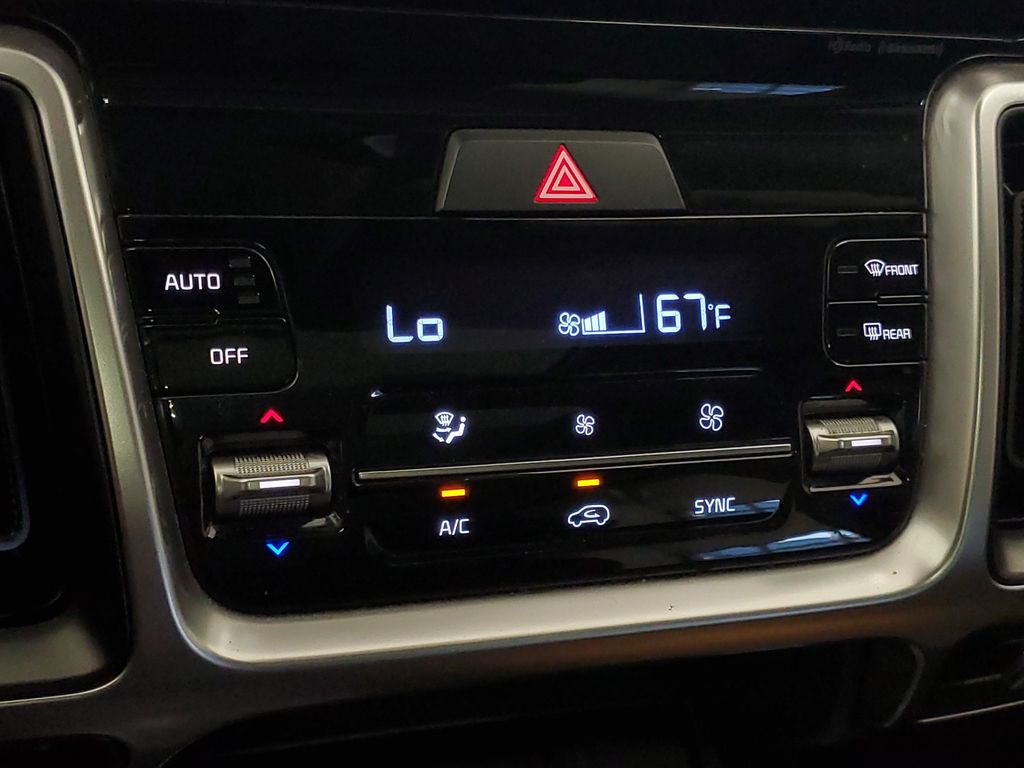 2022 Kia Sorento X-Line S - Photo 20