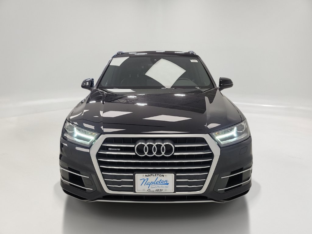Used 2018 Audi Q7 Premium with VIN WA1AAAF76JD038641 for sale in Lansing, IL