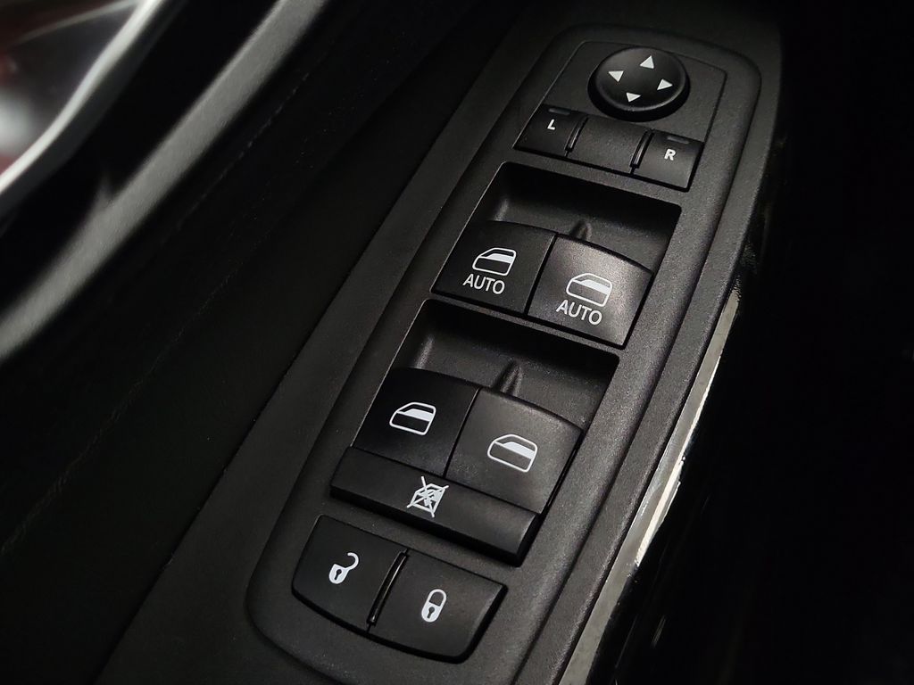2021 Jeep Cherokee Altitude - Photo 15