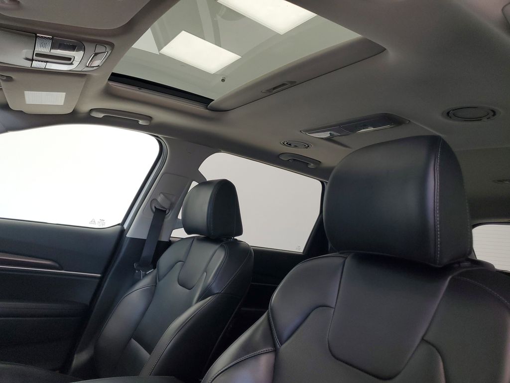 2025 Kia Telluride S - Photo 22