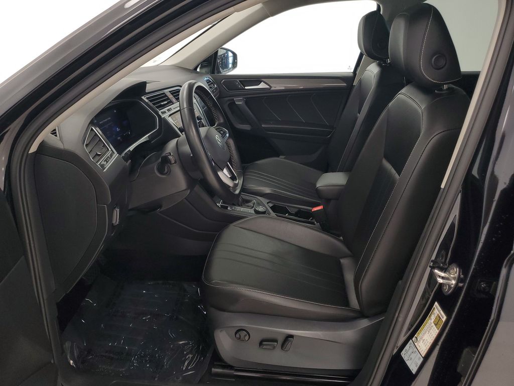 2022 Volkswagen Tiguan SE - Photo 8