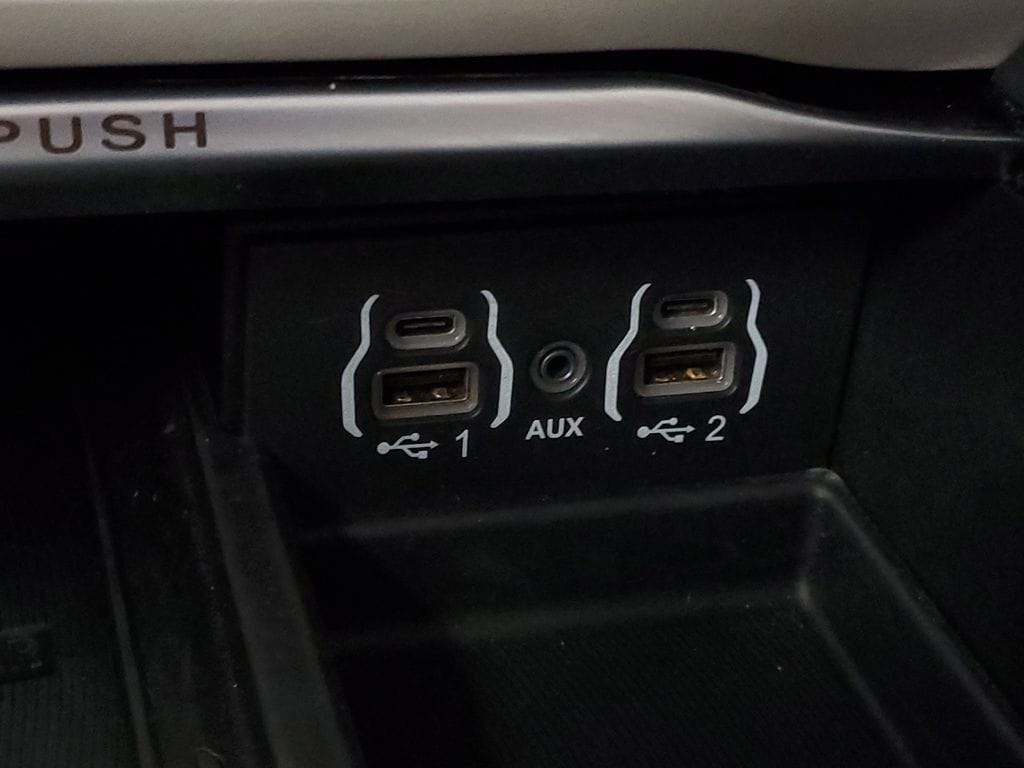 2023 Chrysler Pacifica Limited - Photo 22