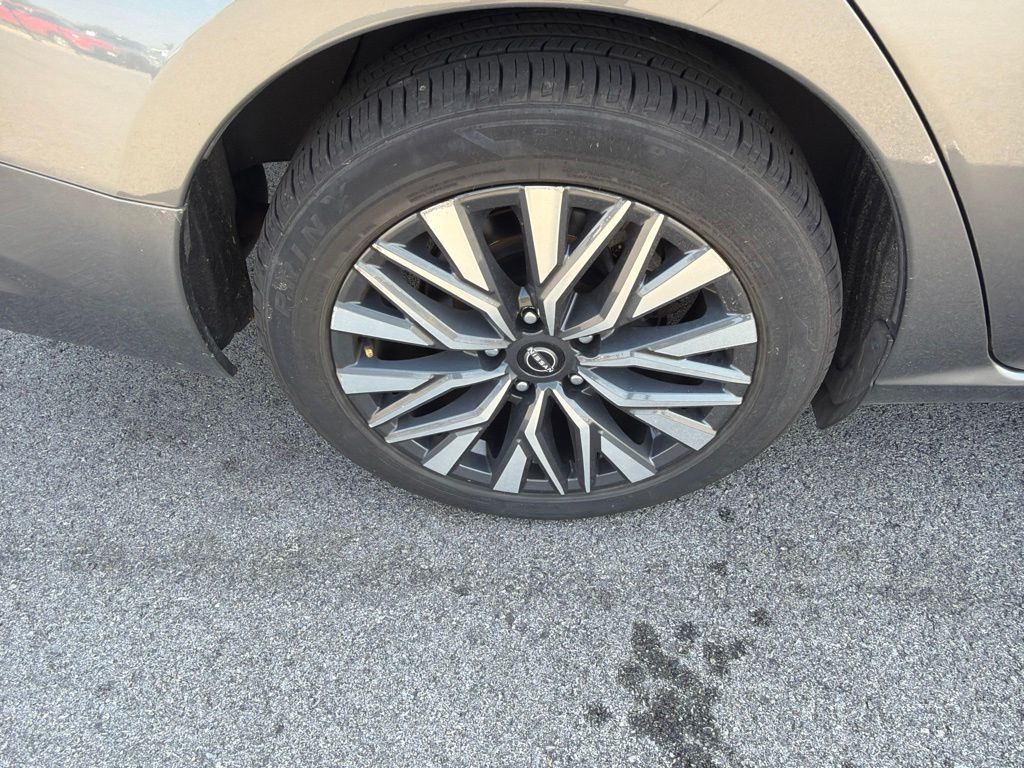2024 Nissan Altima SV - Photo 7