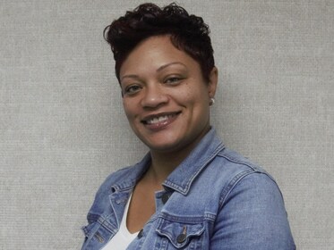 Staff member Qiana from 05cd5494032d