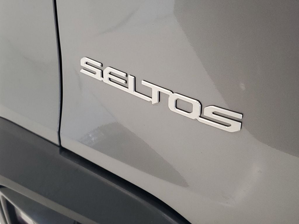 2025 Kia Seltos S - Photo 9