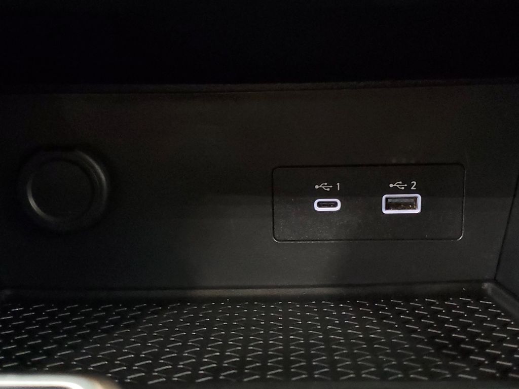 2025 Nissan Pathfinder SV - Photo 21