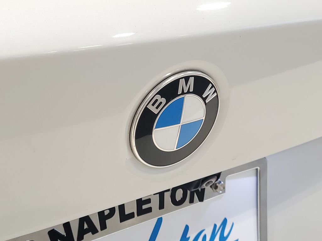 2021 BMW 3 Series 330i - Photo 7