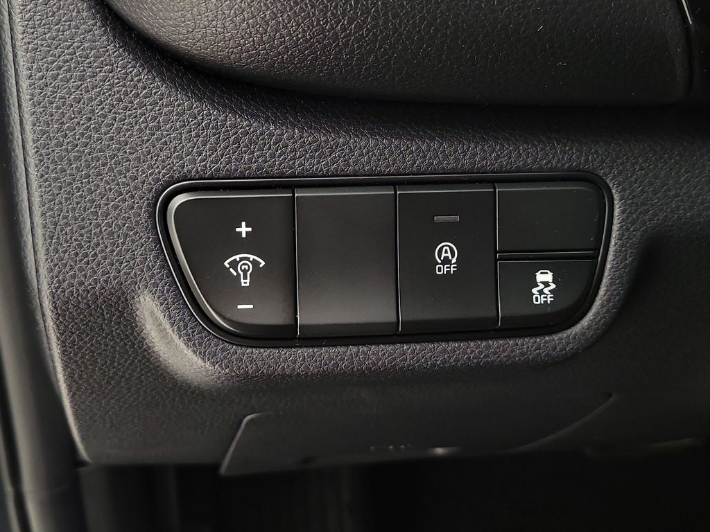 2025 Kia Seltos S - Photo 13