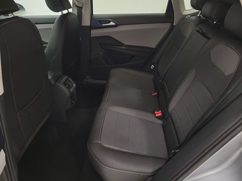 2024 Volkswagen Taos SE - Photo 22