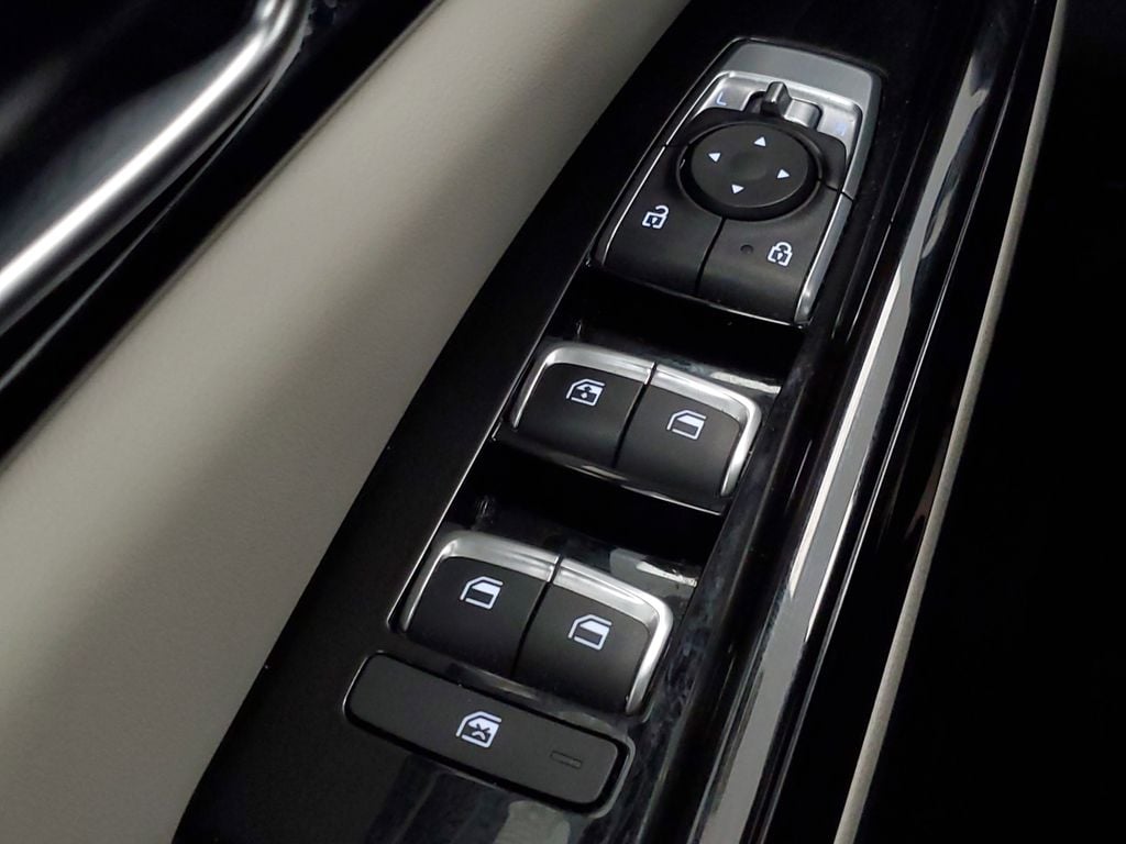 2024 Kia Carnival EX - Photo 17