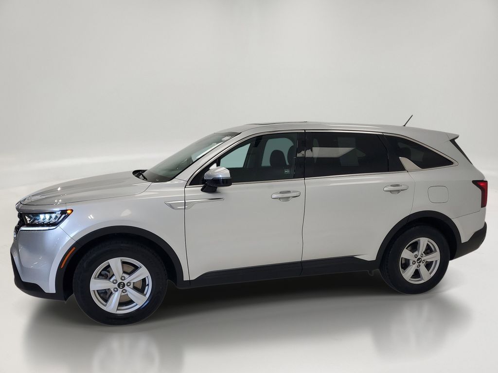 2021 Kia Sorento LX - Photo 3