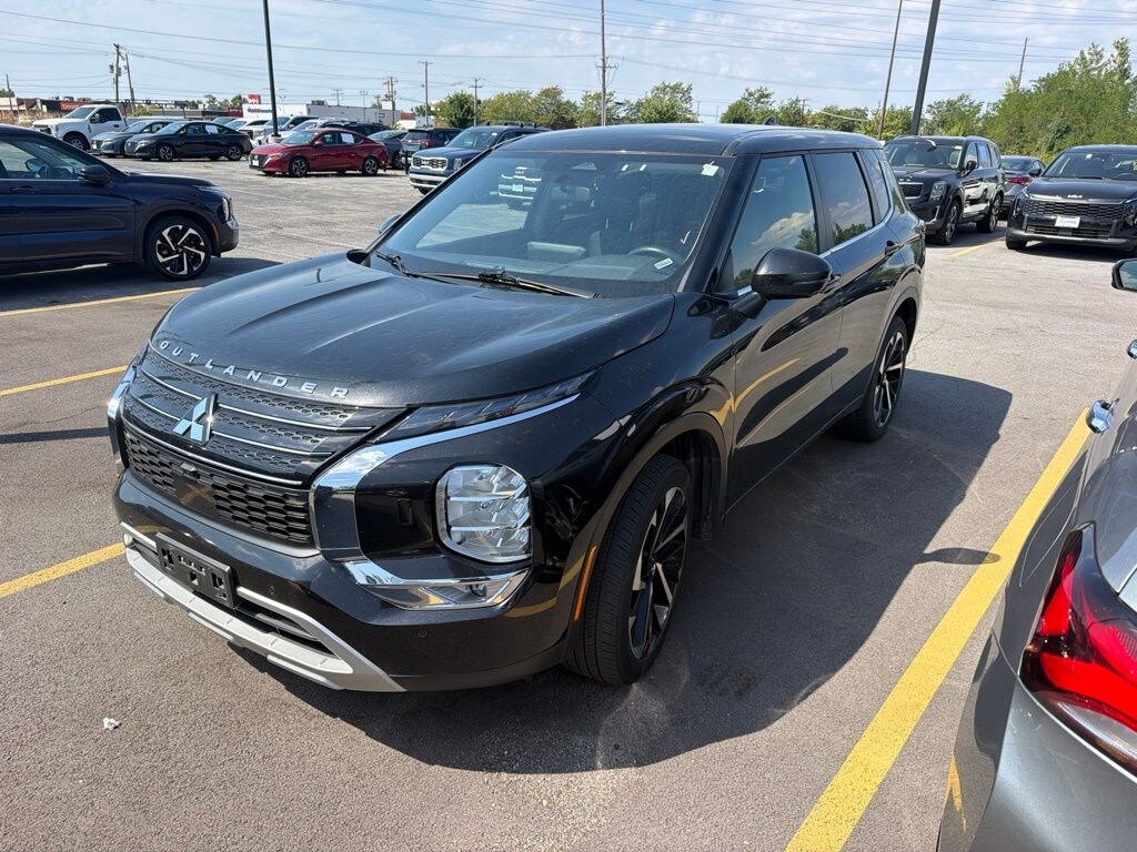 Used 2024 Mitsubishi Outlander SE SUV