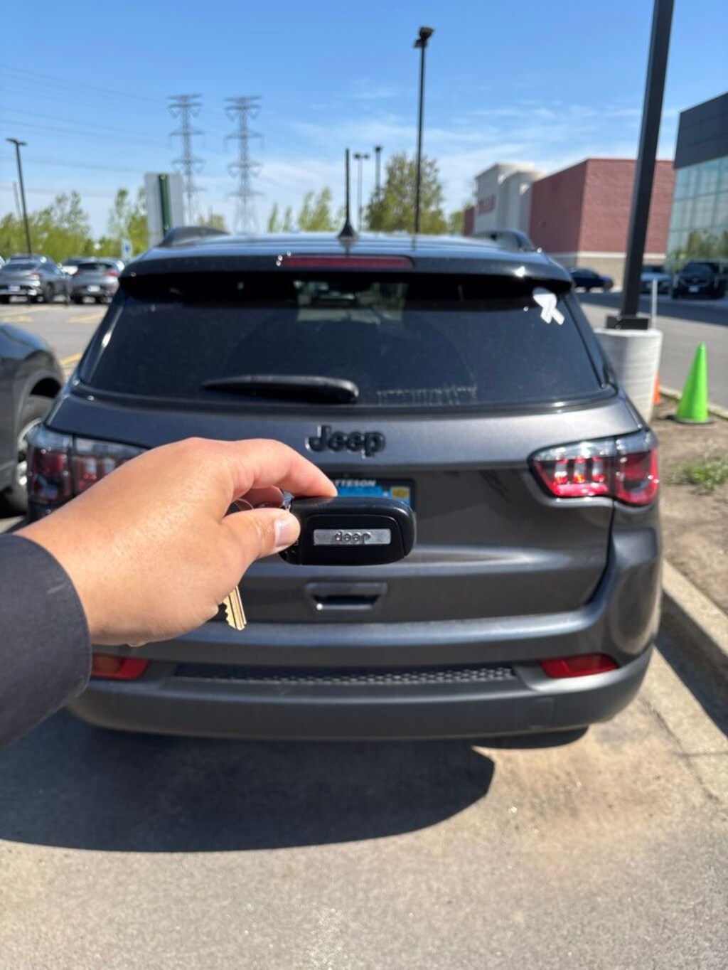 Used 2023 Jeep Compass Latitude SUV